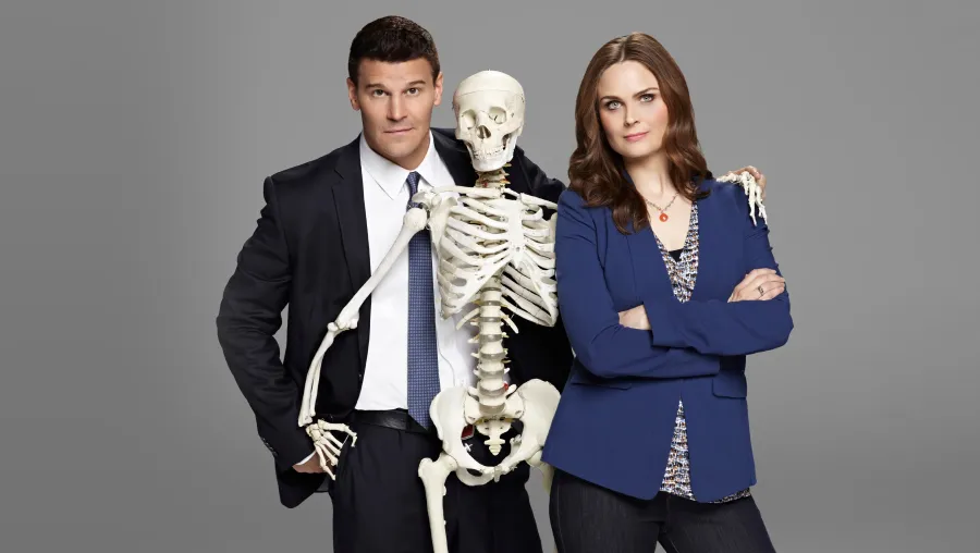 Bones bij Nuvora